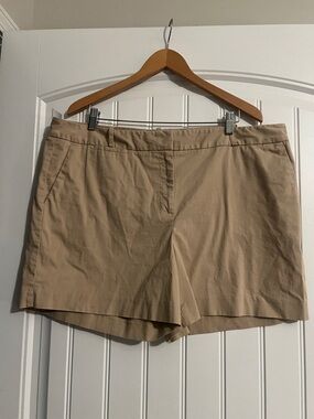 Talbots  Khaki Shorts size 20